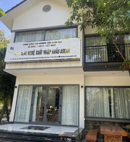 TỔNG QUAN VỀ VIỆN XNK ASEAN 